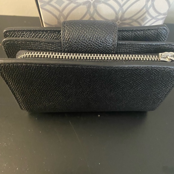 ❤️Beautiful Coach Cross Grain Leather Wallet❤️ - Picture 6 of 6